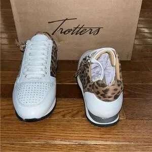 Trotters | Shoes | Trotters Infinity Leather Sneakers White Tan